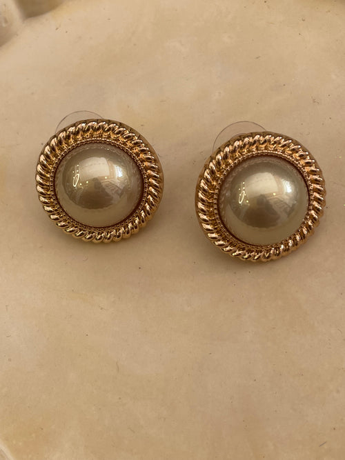 Chic Round Olive Earrings